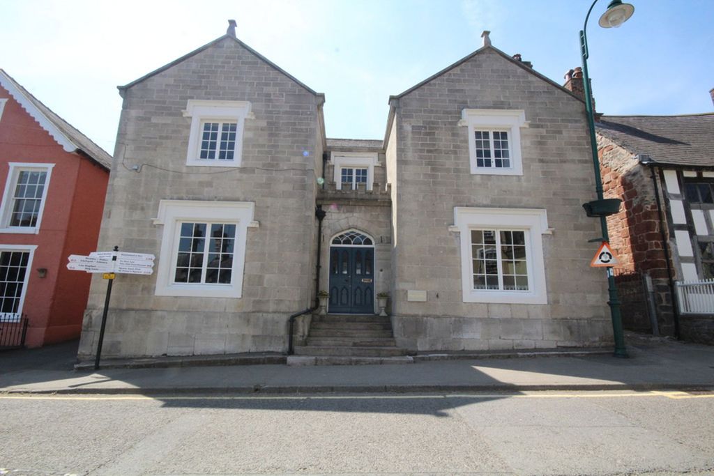 Property photo 1 of 24