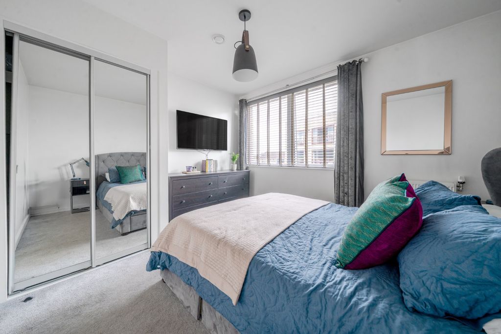 Property photo 3 of 17 Picture No. 11