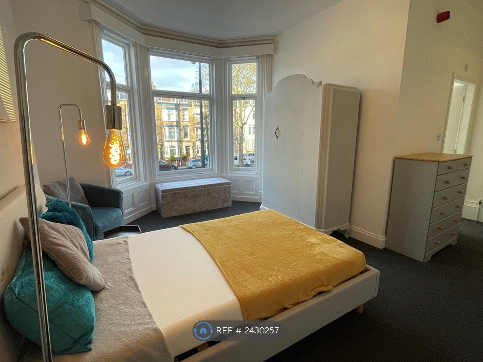 Property photo 2 of 11