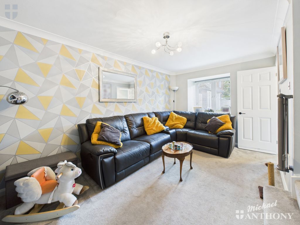 Property photo 2 of 14 Cam03852G0-Pr0429-Still002