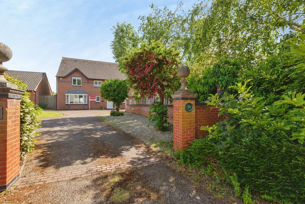 Property photo 1 of 27