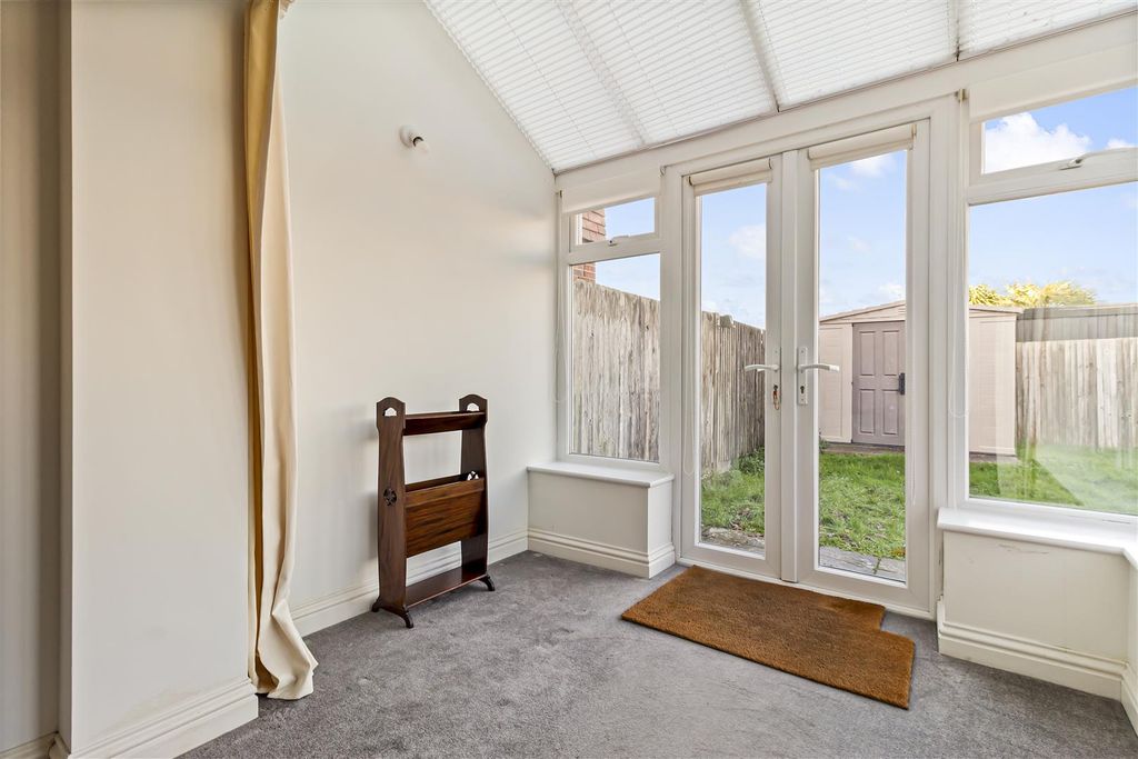 Property photo 3 of 16 3 Hollyhocks-015.Jpg