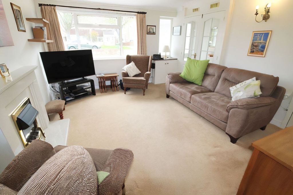 Property photo 3 of 26