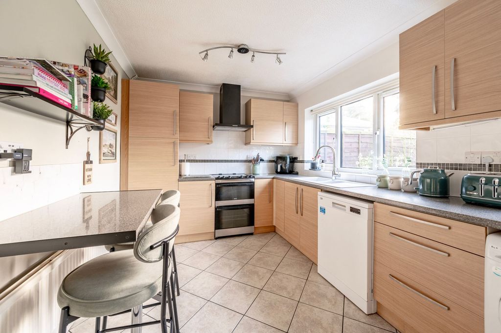 Property photo 2 of 19