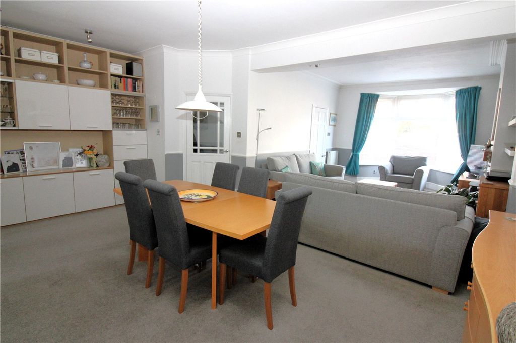 Property photo 3 of 24 Picture No. 10