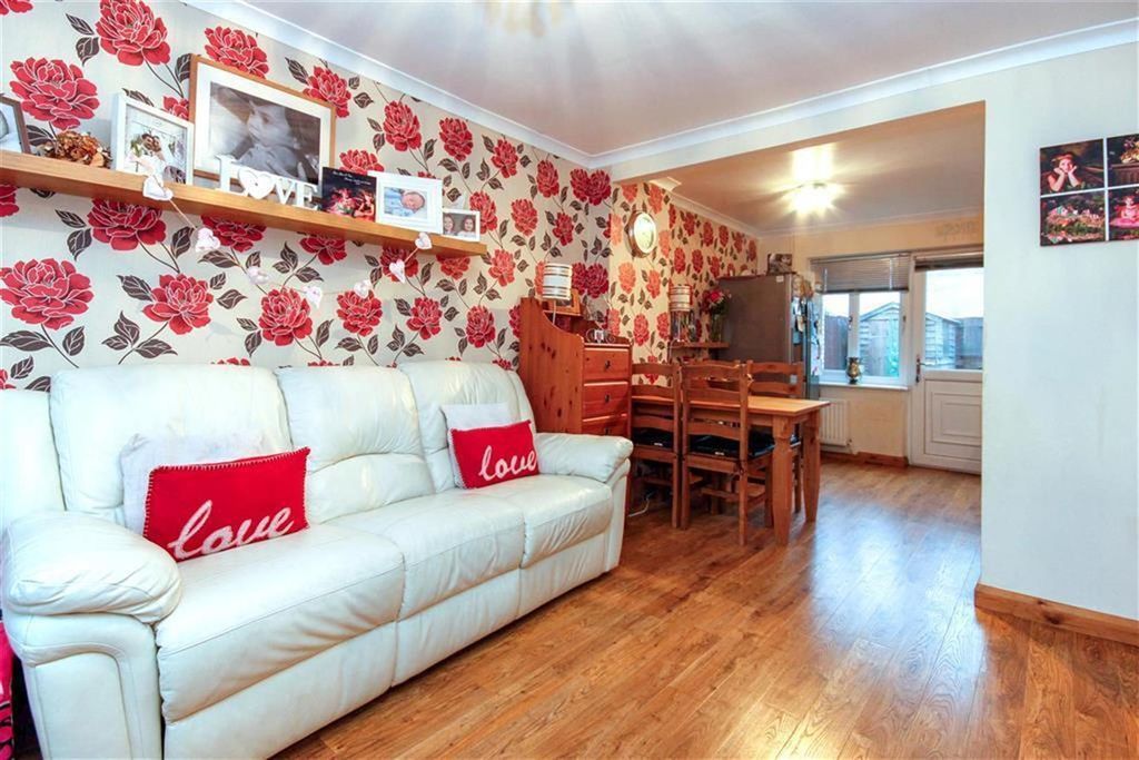 Property photo 3 of 9