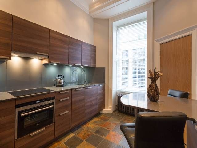 Property photo 2 of 7 Kitchen