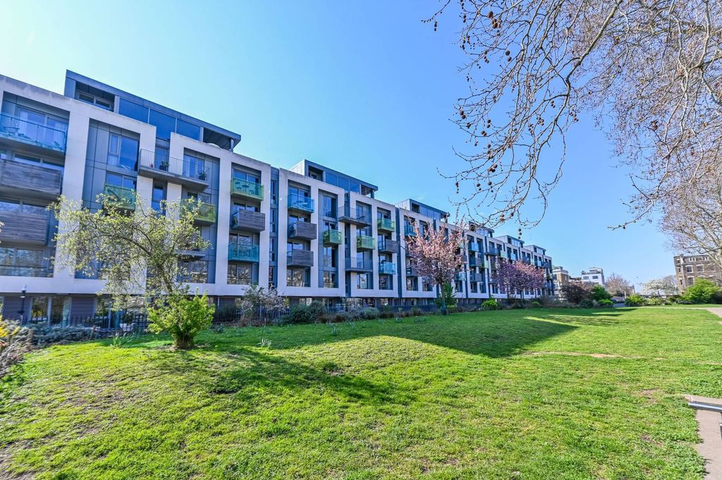 Property photo 2 of 9