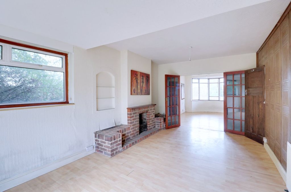 Property photo 3 of 22