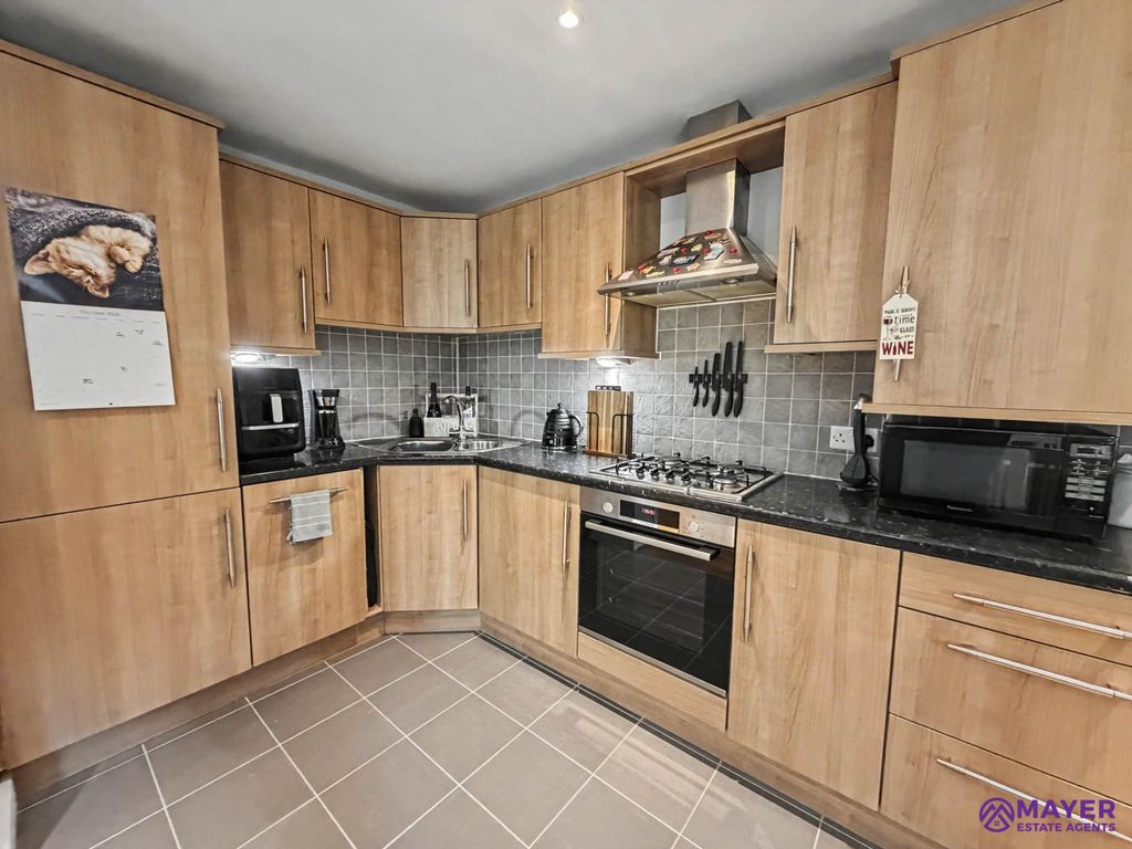 Property photo 3 of 15