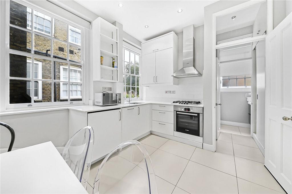 Property photo 2 of 13 Kitchen