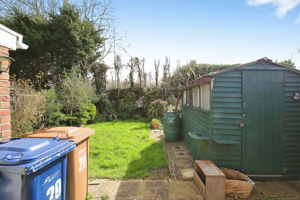 Property photo 2 of 13