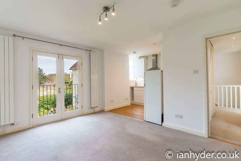 Property photo 3 of 7