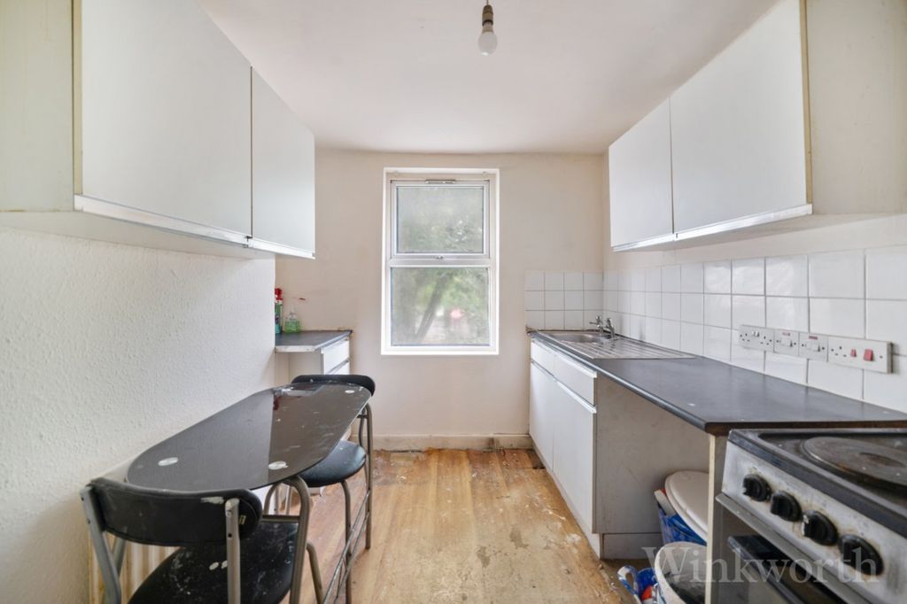 Property photo 3 of 8 Picture No. 05