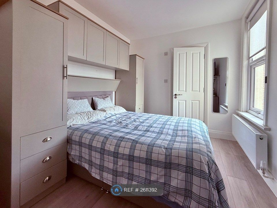 Property photo 3 of 5
