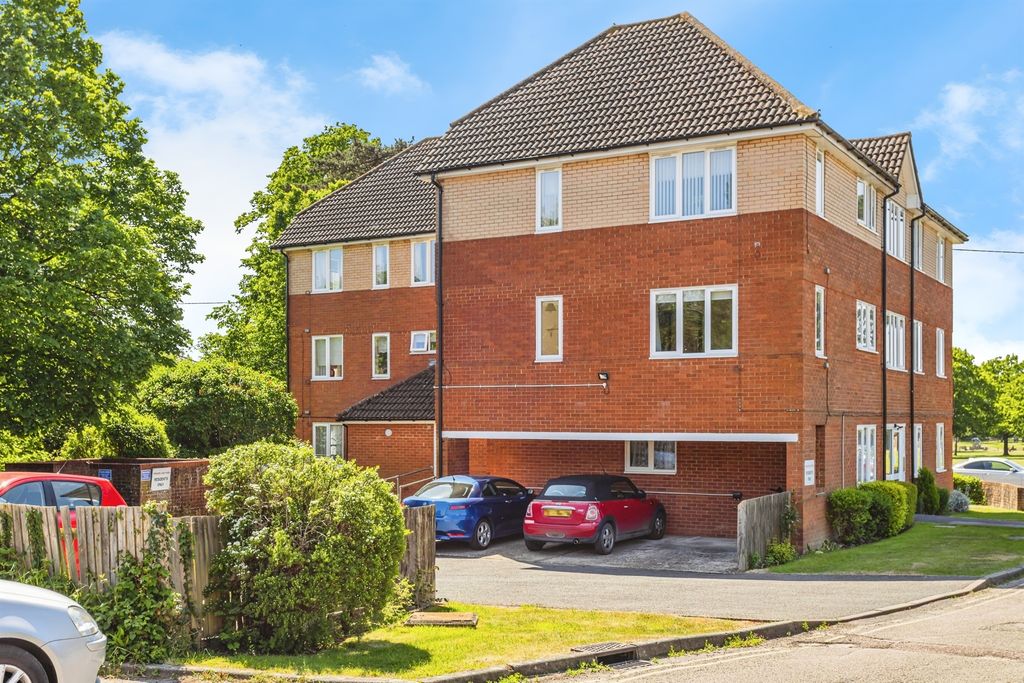 Property photo 2 of 17