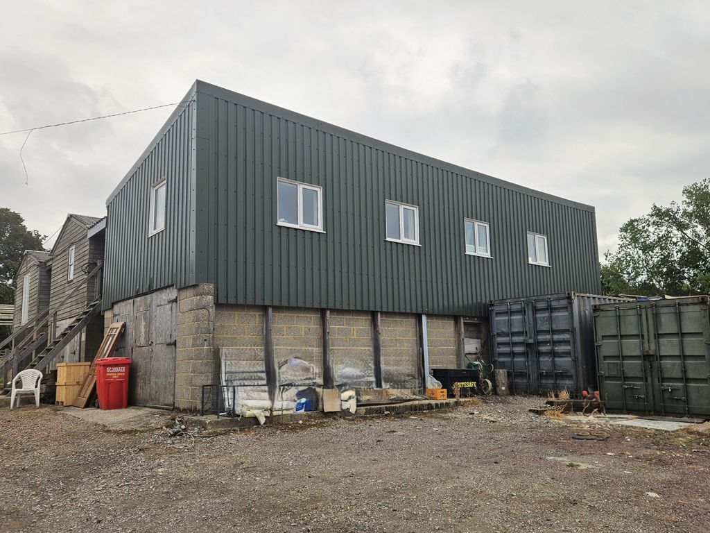 Property photo 1 of 5