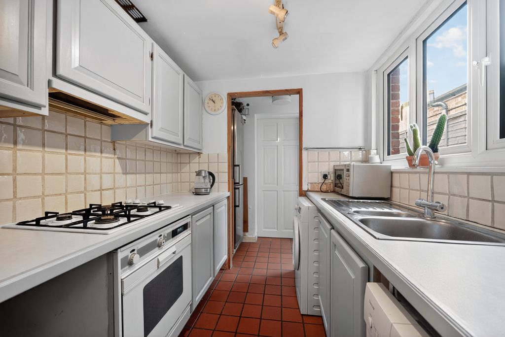 Property photo 3 of 18