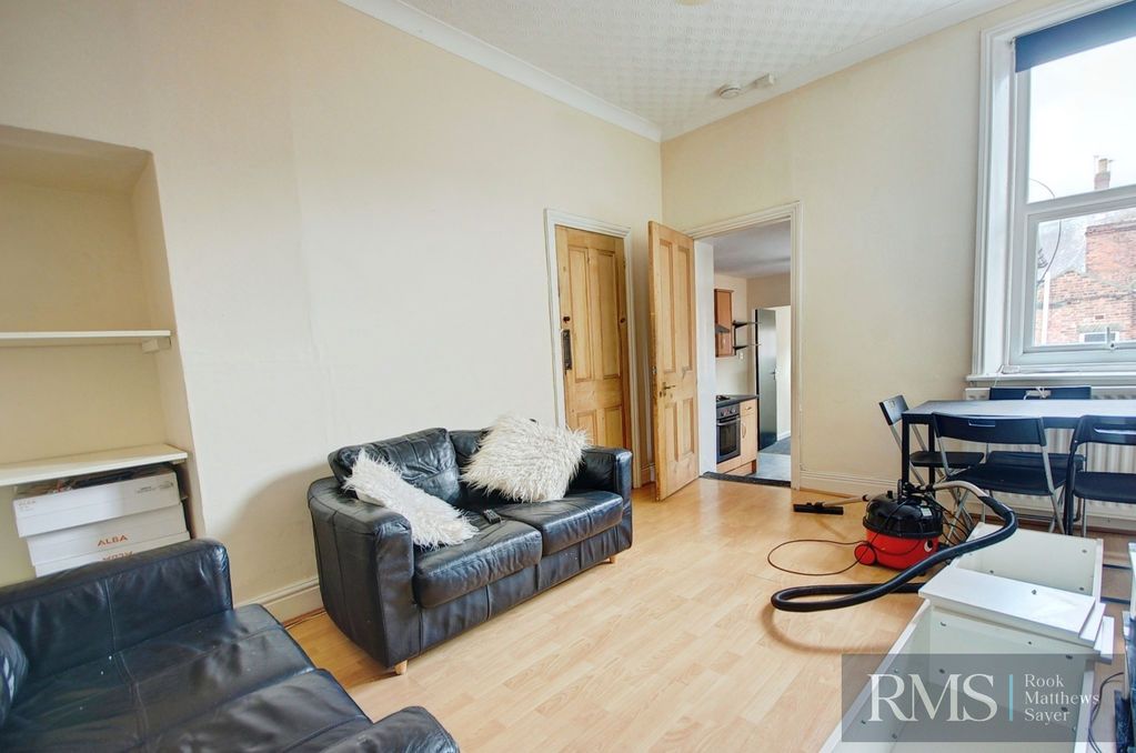 Property photo 2 of 6 Photo 7
