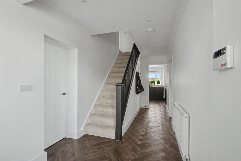 Property photo 2 of 49 Hallway_1.Jpeg