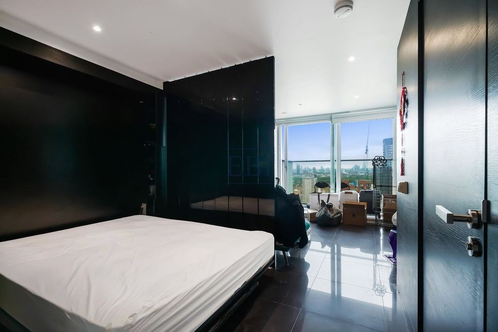 Property photo 3 of 10 Picture No. 12