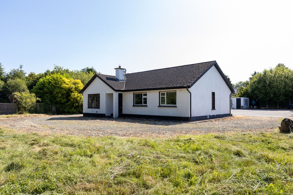 Property photo 1 of 22