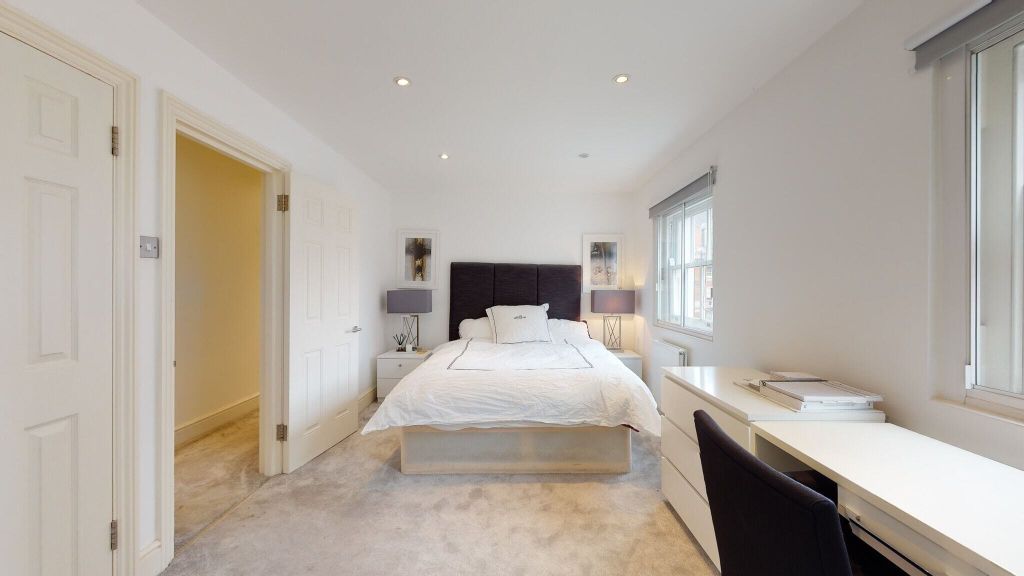 Property photo 3 of 20 Bedroom