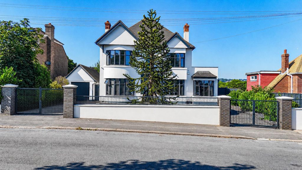 Property photo 1 of 59 F3F80d72-d7F2-41F7-A2A5-c5d753B2Cad4.Png