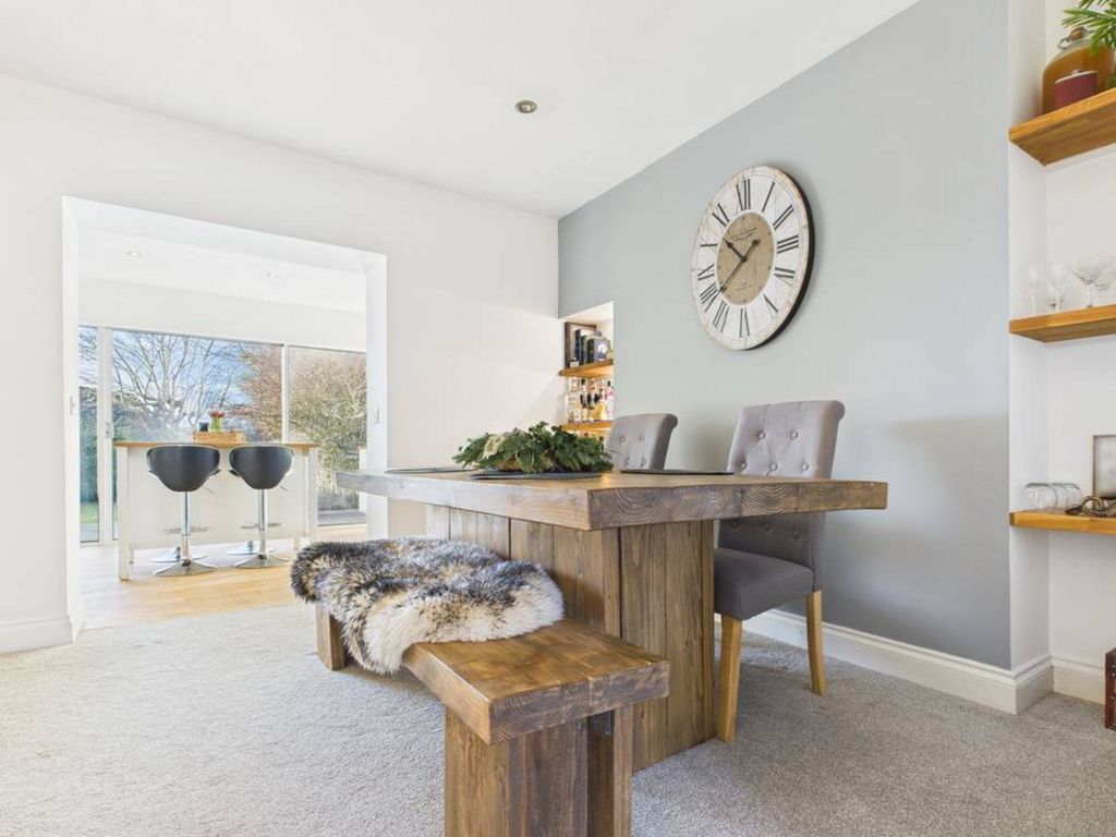 Property photo 3 of 43