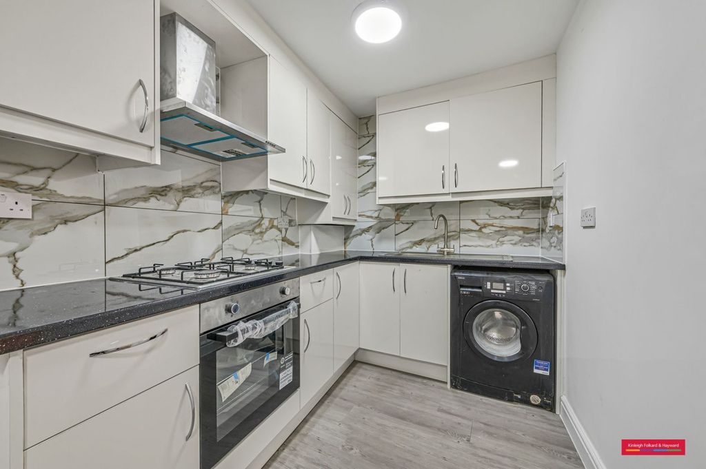 Property photo 2 of 5 Picture No. 13