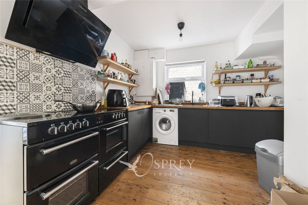 Property photo 2 of 16 Picture No. 22