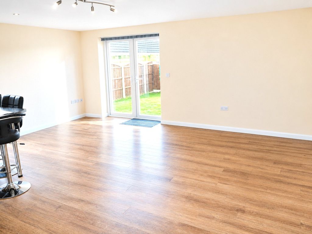 Property photo 3 of 8 Picture No. 07