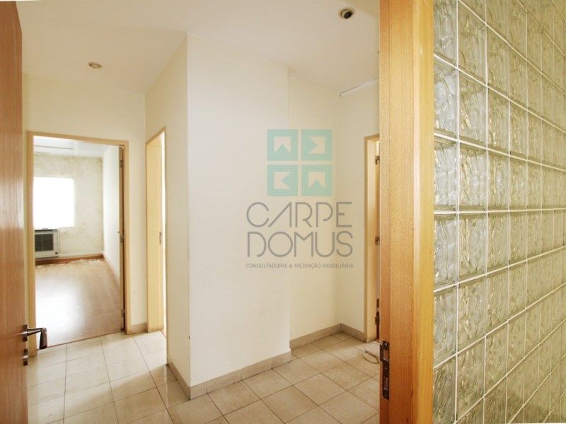 Property photo 2 of 48