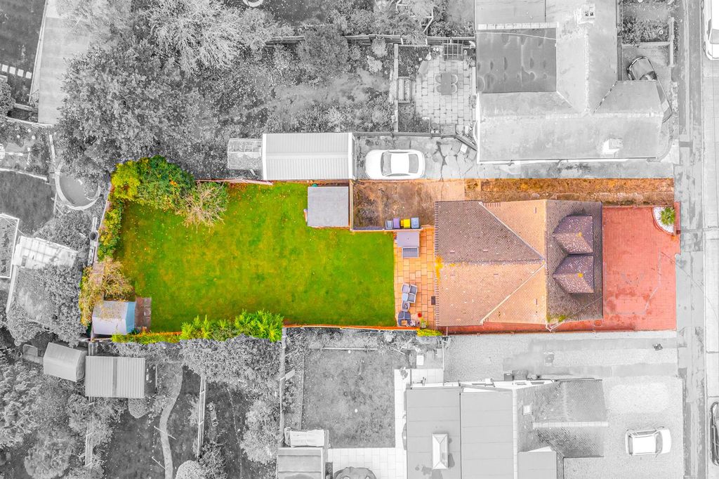 Property photo 2 of 28