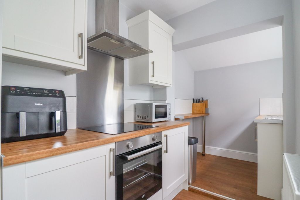 Property photo 3 of 19 4167076