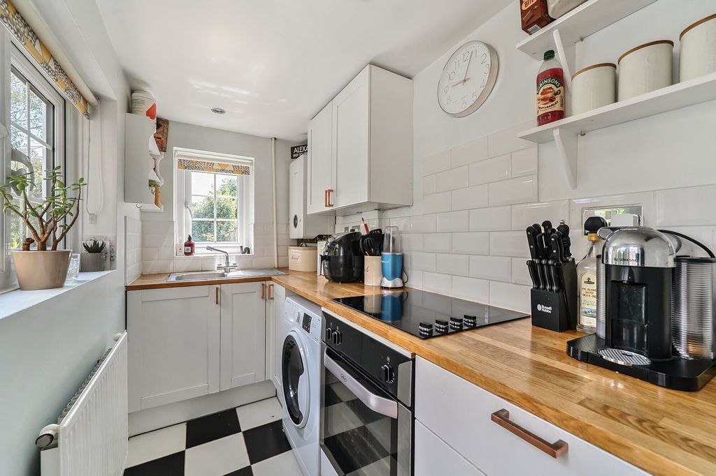 Property photo 3 of 13 Kitchen