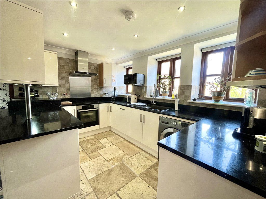 Property photo 2 of 22 Kitchen