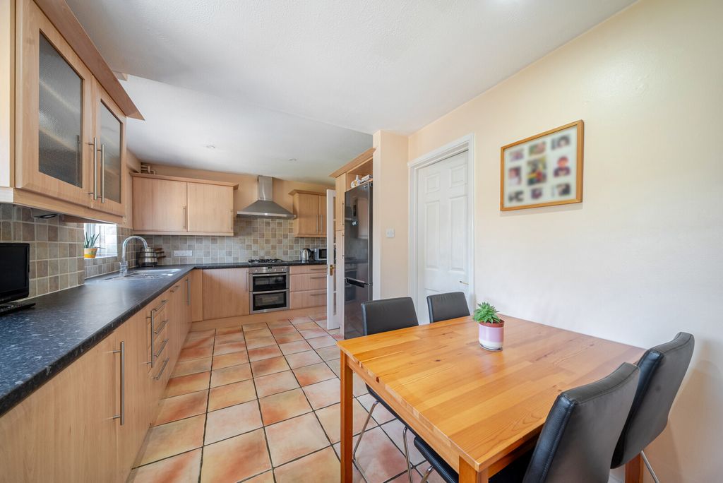 Property photo 3 of 24 1440452-17-69d75A...