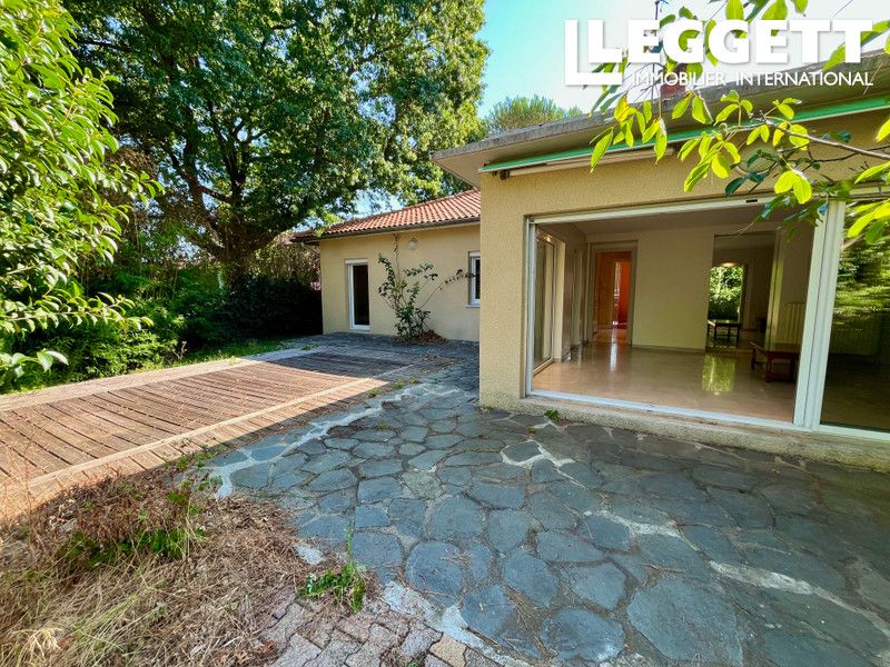 Property photo 3 of 10