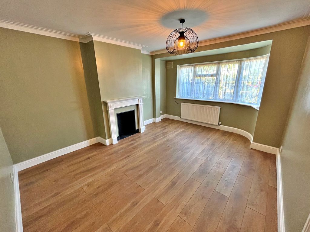 Property photo 2 of 13 Photo 9