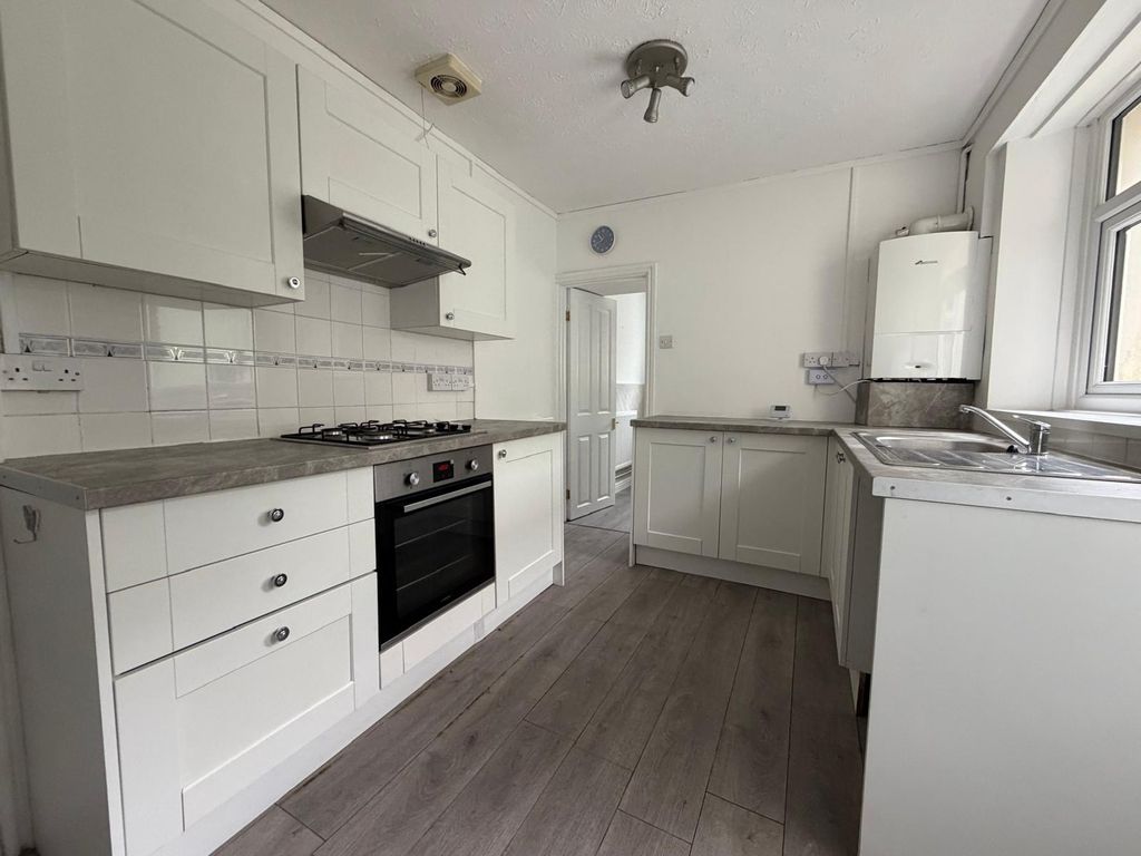 Property photo 2 of 9 Exterior