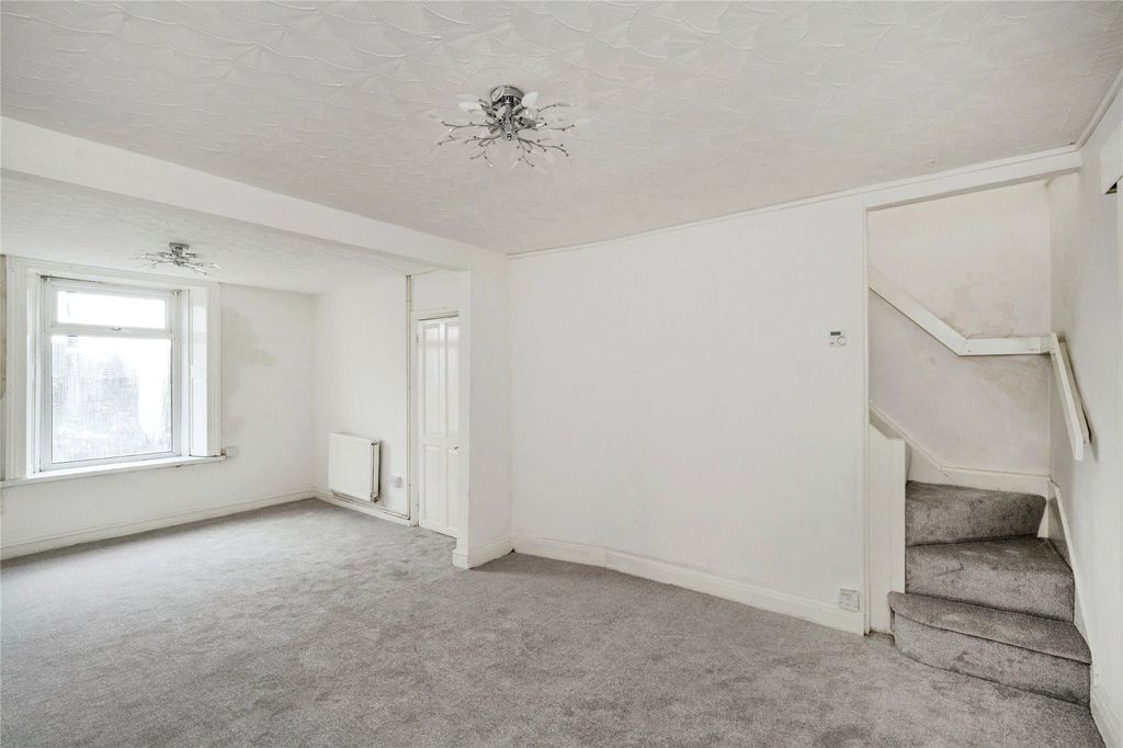 Property photo 2 of 16 Picture No. 07