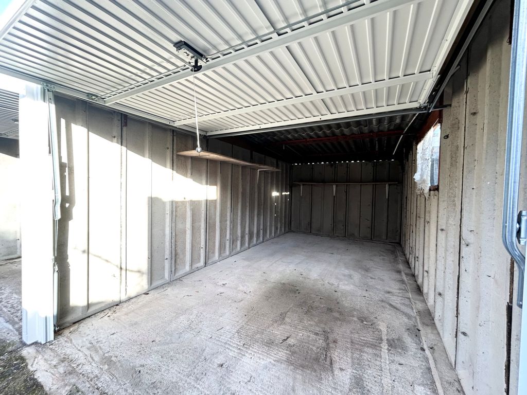 Property photo 2 of 2