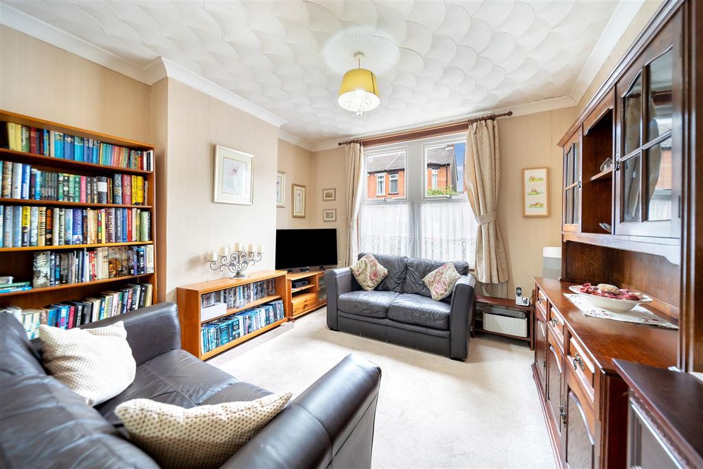 Property photo 2 of 10 Cullingham Rd-13.Jpg