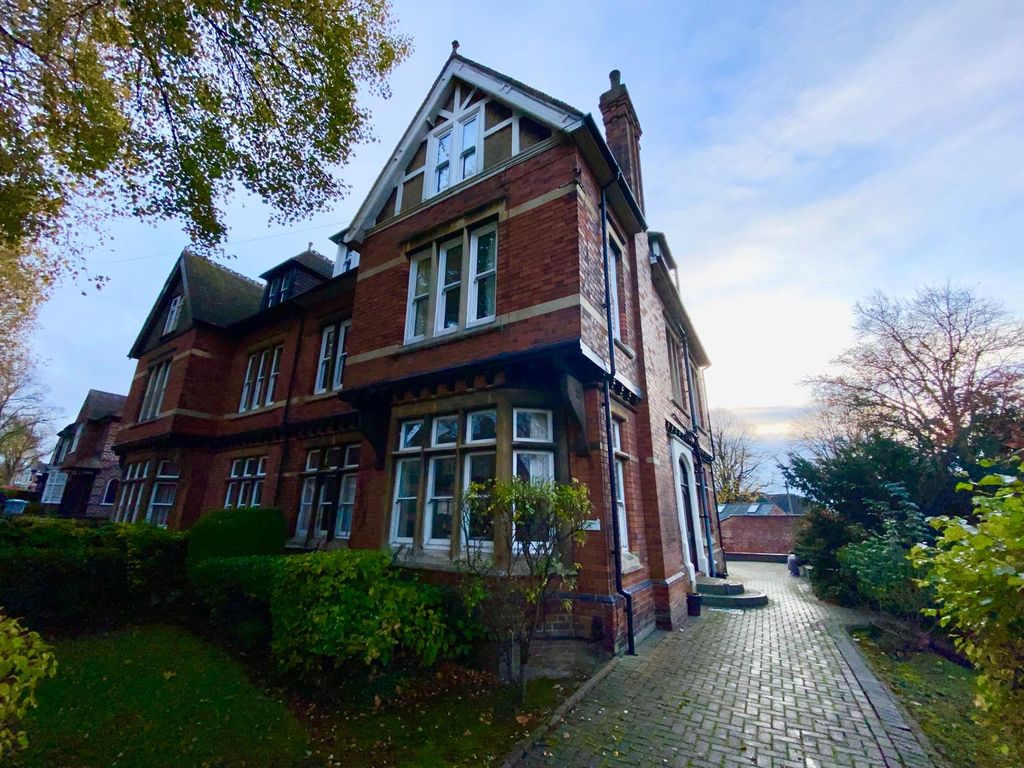 Property photo 1 of 6