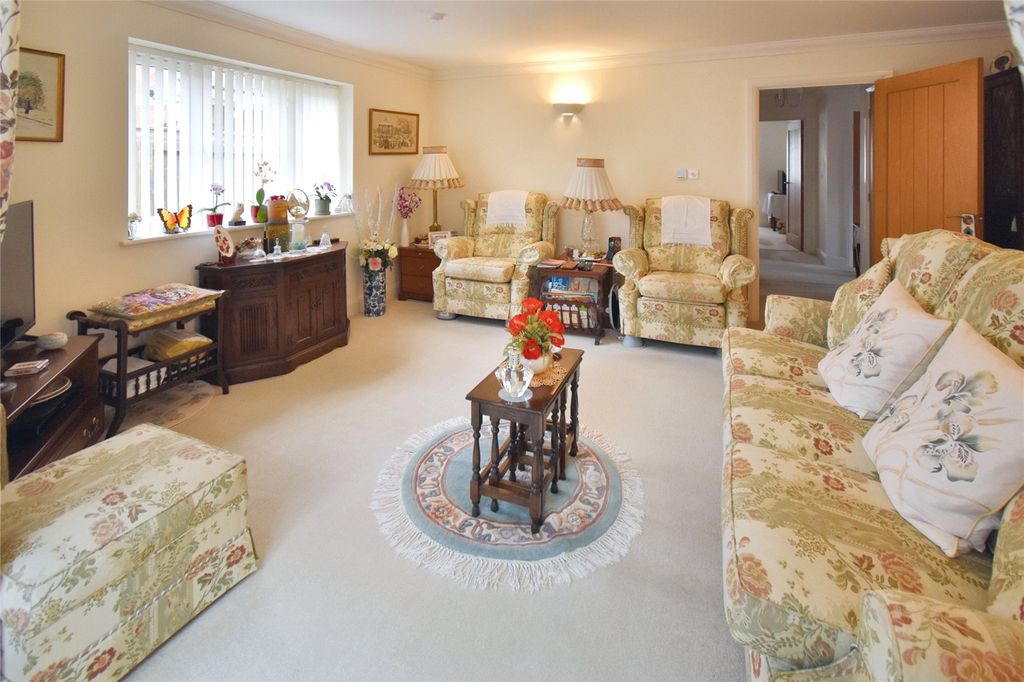 Property photo 2 of 15 Picture No. 02
