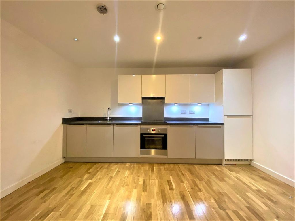 Property photo 3 of 13 Kitchen