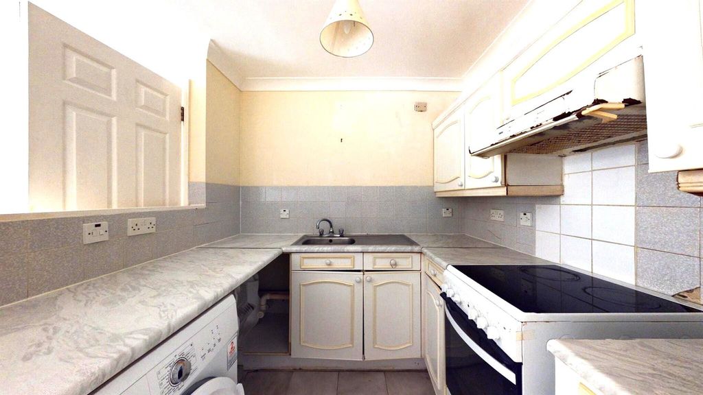 Property photo 3 of 9 677c201c7De12ce2A40d1F20_877c85De22Dcfd7c0c1c47B94
