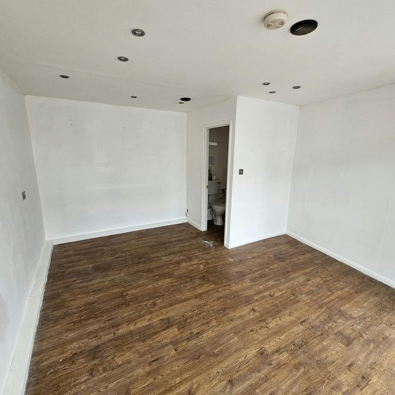 Property photo 2 of 8 20250807_141247_Resized.Jpg