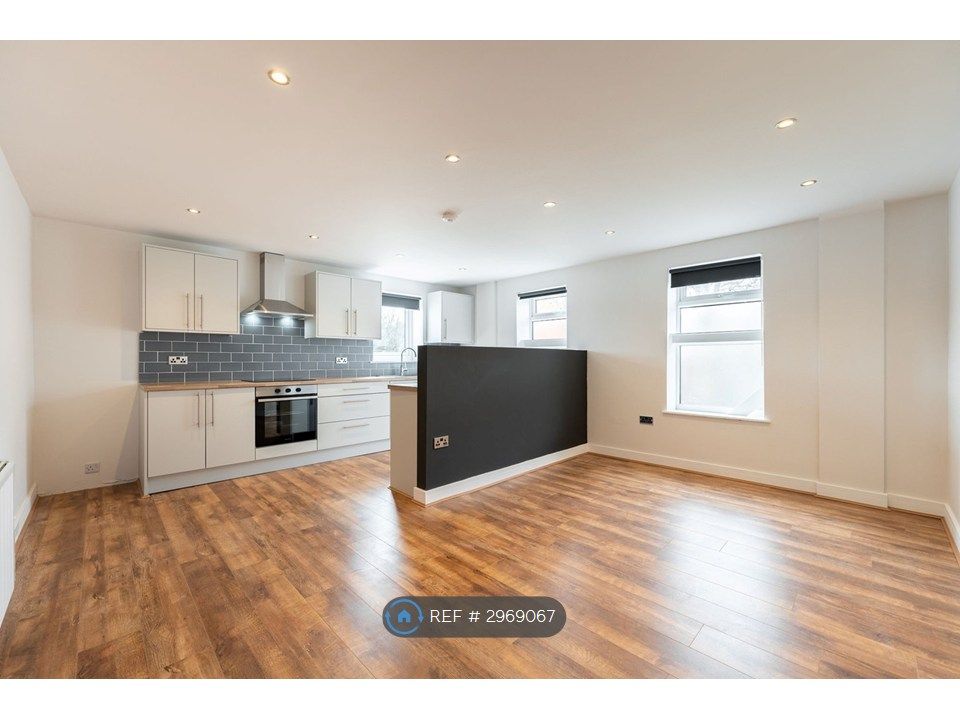 Property photo 1 of 7 Kitchen / Lounge